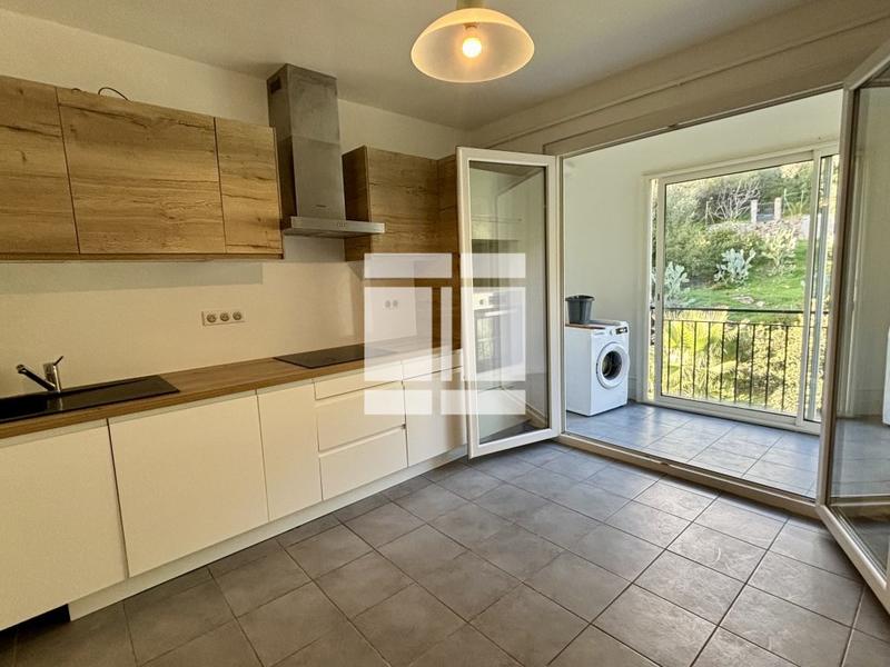 Appartement - 80 m² - 3 pièces