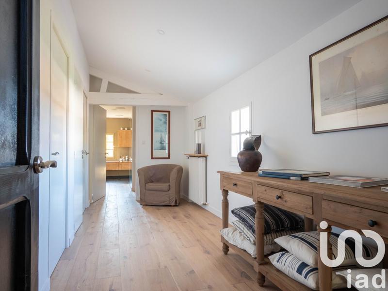 Maison - 240 m² - 7 pièces