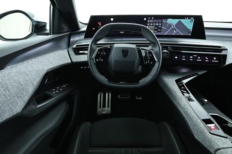 Peugeot 3008 III 1.2 Hybrid 145 Gt E-Dcs6