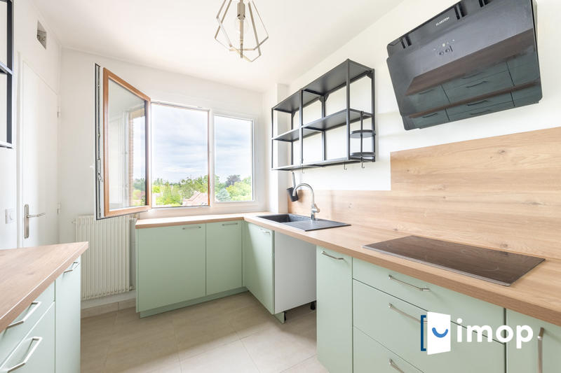 Appartement - 80 m² - 4 pièces