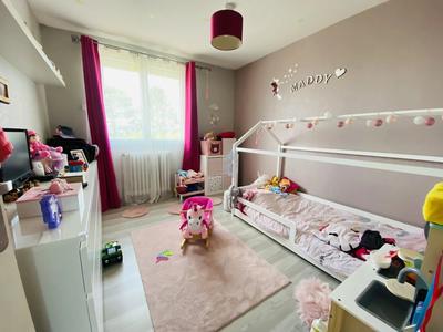 Maison - 87 m² - 6 pièces