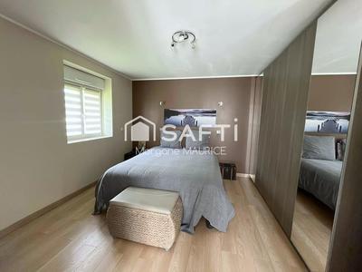 Maison - 105 m² - 5 pièces