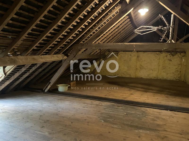 Maison - 221 m² - 11 pièces