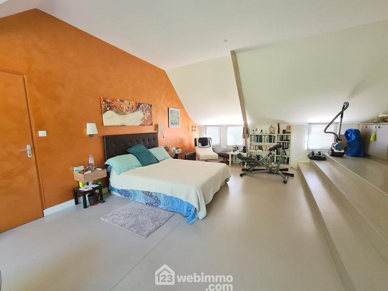 Maison - 320 m² - 11 pièces