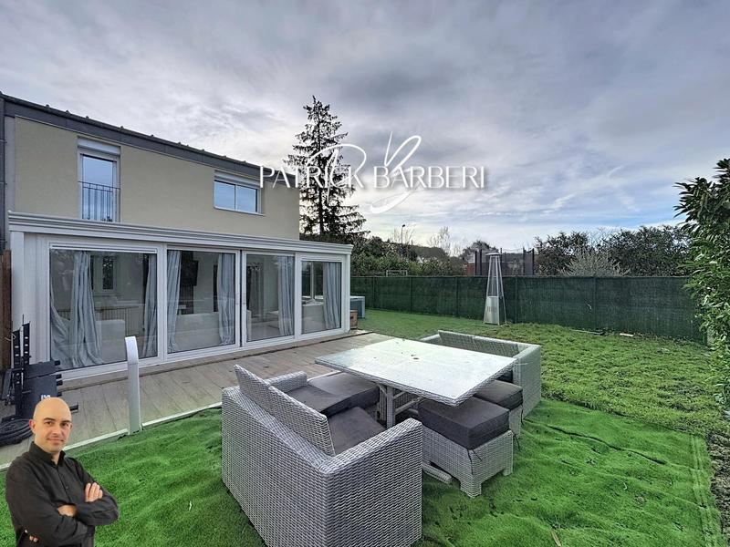 Maison - 105 m² - 6 pièces