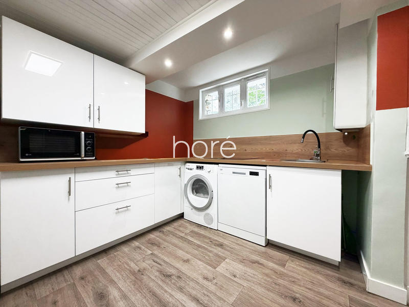 Maison - 210 m² - 8 pièces