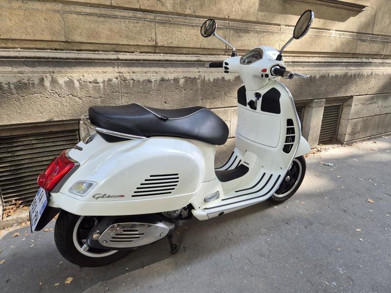 Vespa Gts 125