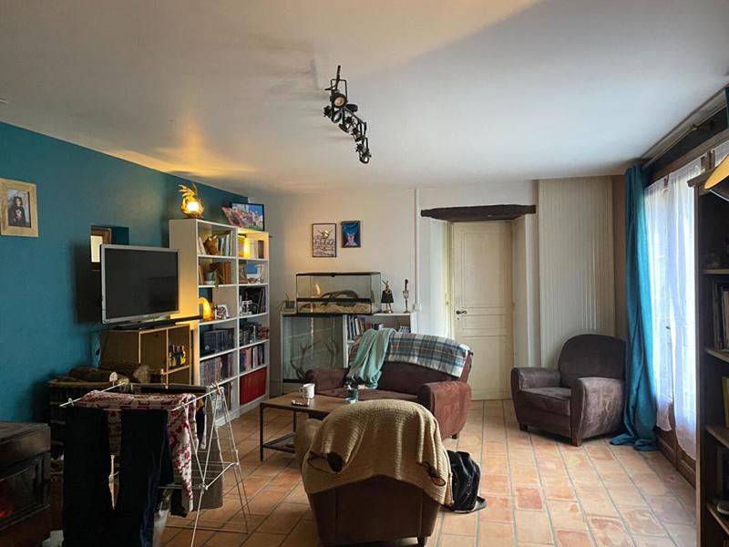 Maison - 240 m² - 7 pièces