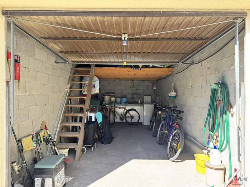 Parking / Garage - 18 m²