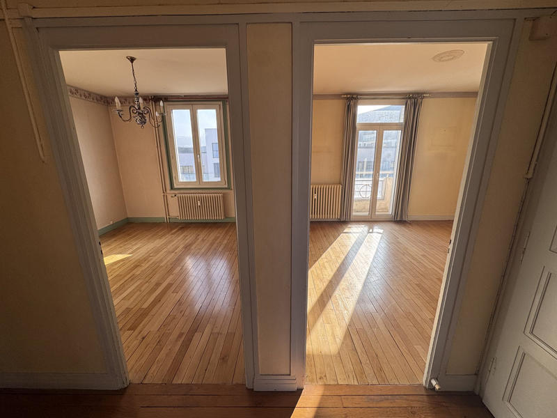 Appartement - 94 m² - 5 pièces