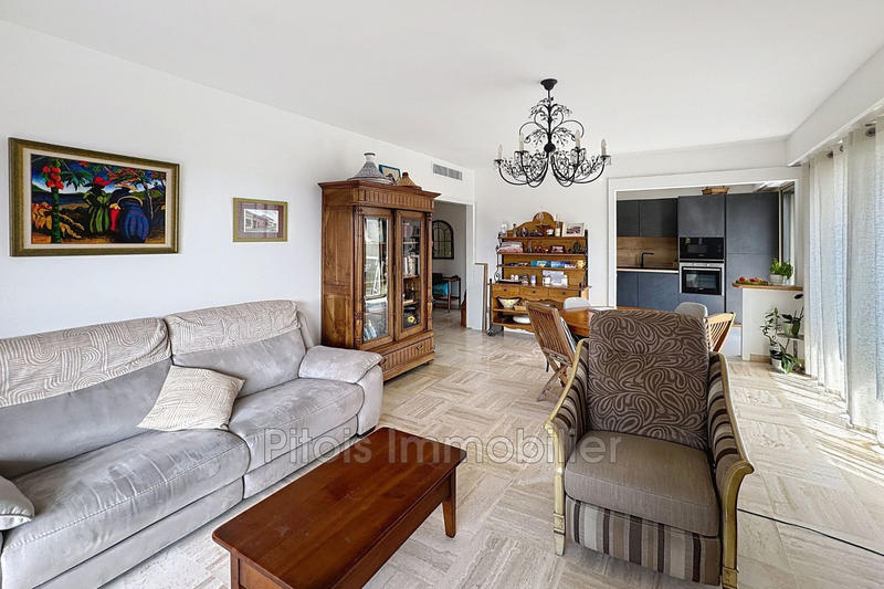 Appartement - 75 m² - 3 pièces