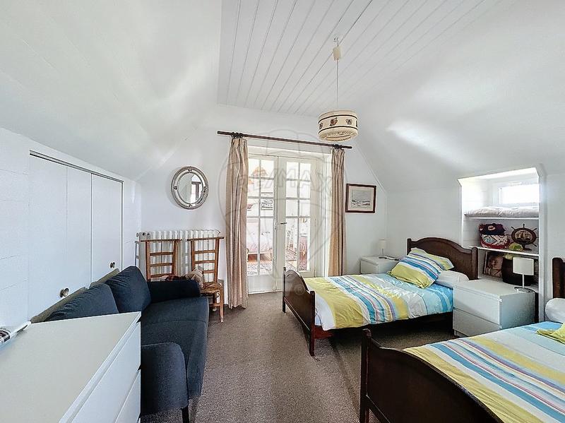 Propriété - 174 m² - 9 pièces