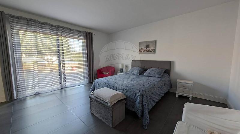 Maison - 290 m² - 9 pièces