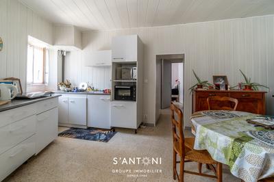 Maison de village - 80 m² - 5 pièces