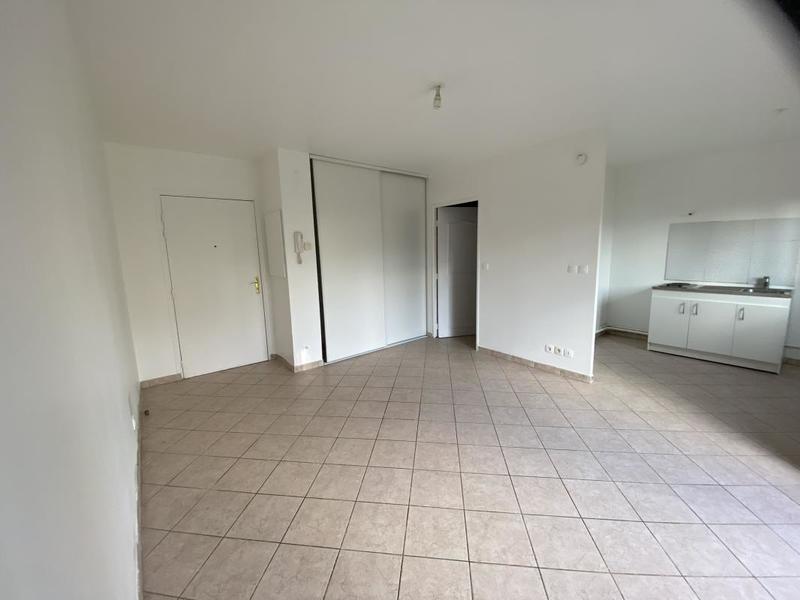 Studio - 30 m² - 1 pièce