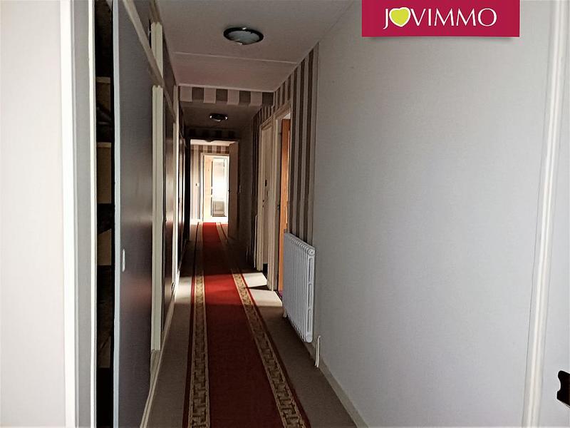 Maison - 725 m² - 28 pièces