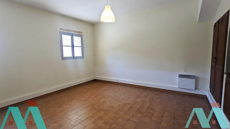 Local commercial - 121 m² - 6 pièces