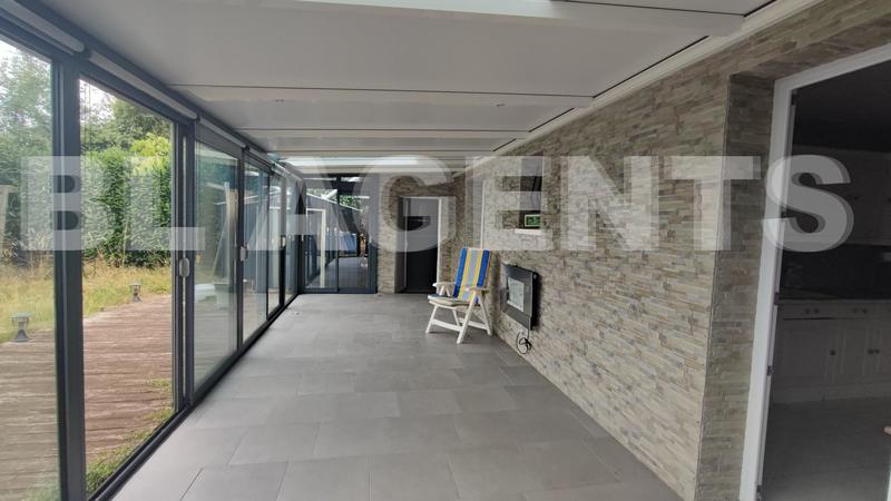 Pavillon - 174 m² - 7 pièces