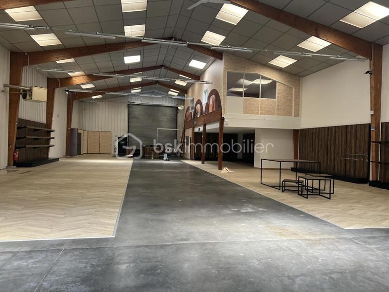 Entrepôt - 554 m² - 4 pièces