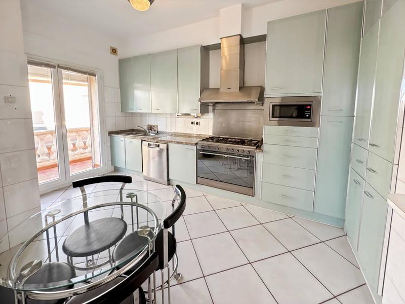 Maison - 182 m² - 5 pièces