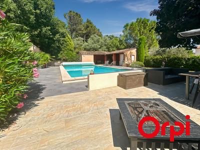 Villa - 197 m² - 5 pièces