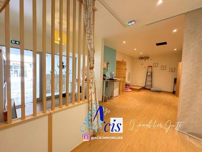 Local commercial - 67 m² - 2 pièces