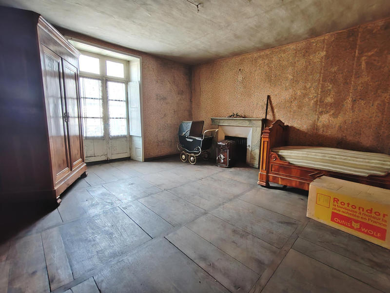 Maison - 203 m² - 7 pièces