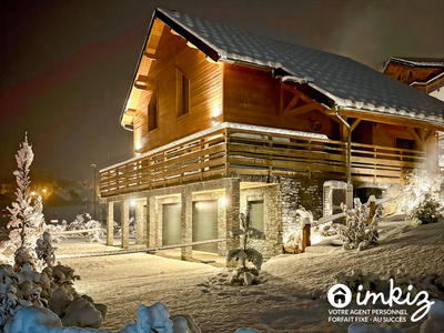 Maison - 220 m² - 9 pièces