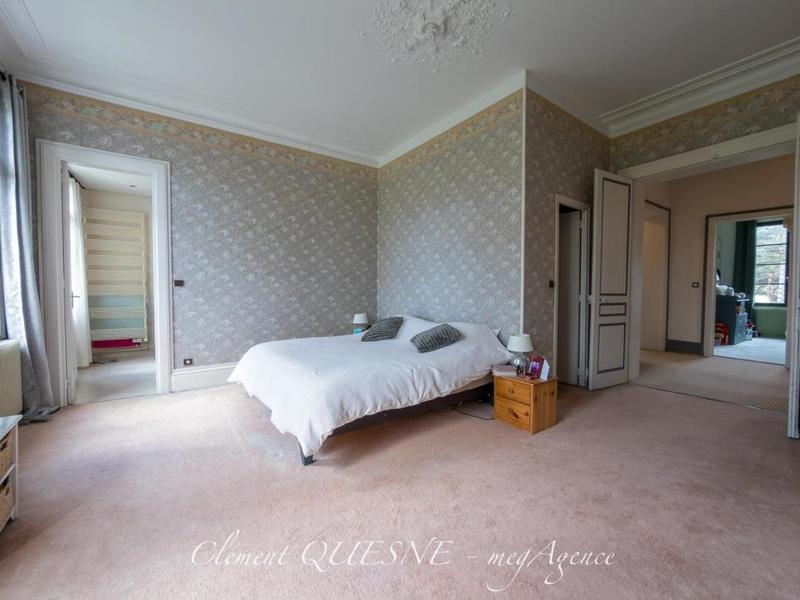 Maison - 421 m² - 11 pièces