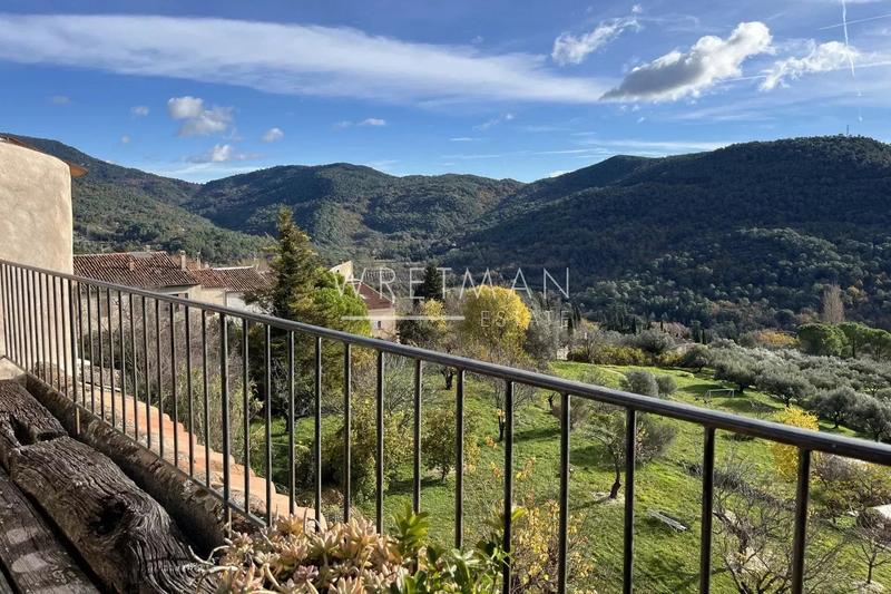 Maison de village - 212 m² - 9 pièces