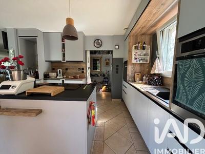 Maison - 200 m² - 8 pièces