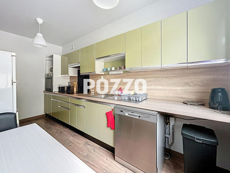 Appartement - 84 m² - 3 pièces