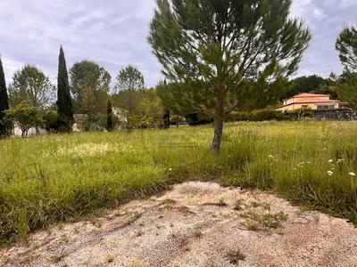 Terrain constructible - 1 524 m²