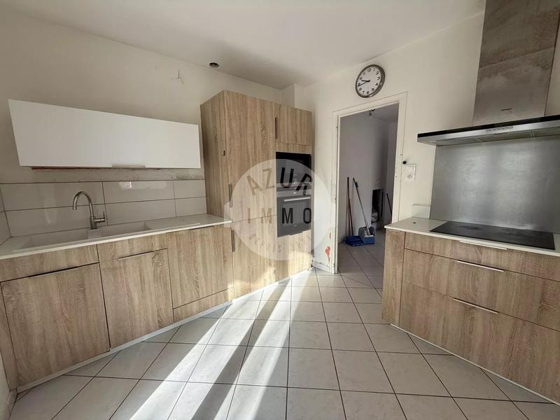 Maison - 197 m² - 7 pièces