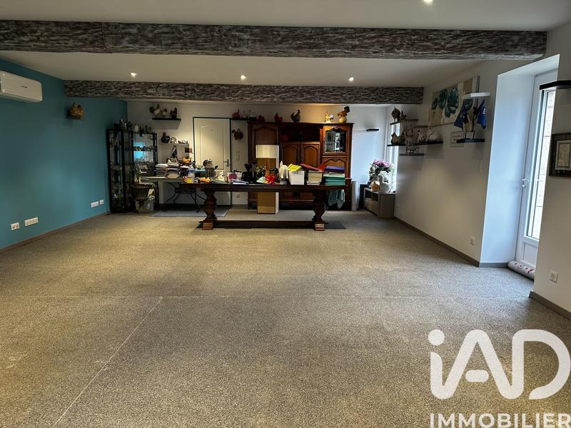 Maison - 300 m² - 8 pièces