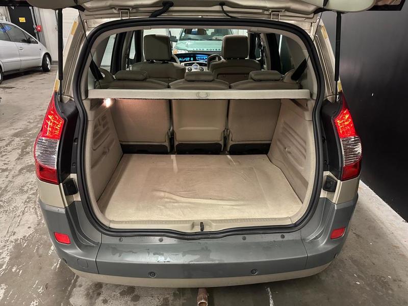 Renault Scénic II 2.0 i 136cv Boîte auto / Toit Ouvrant