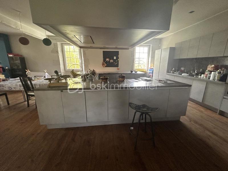 Château - 897 m² - 16 pièces