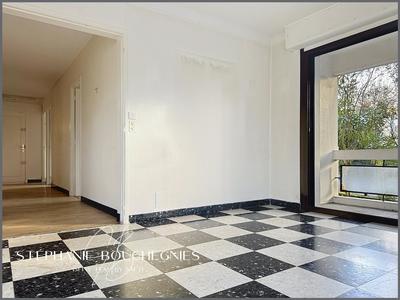 Appartement - 93 m² - 4 pièces