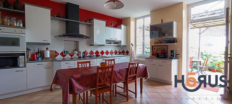 Viager - Maison - 395 m² - 8 pièces