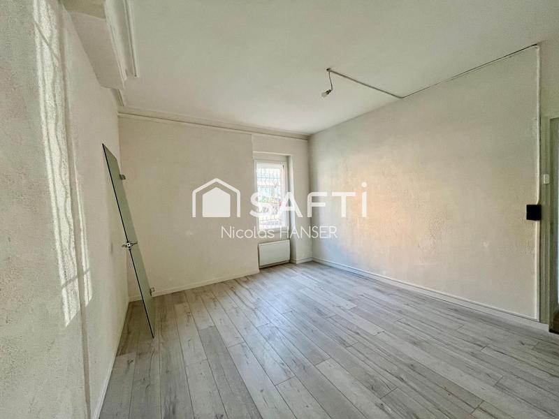 Local commercial - 86 m² - 6 pièces