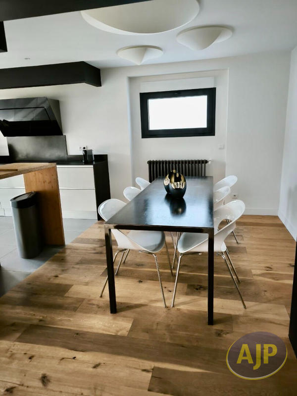 Maison - 175 m² - 5 pièces