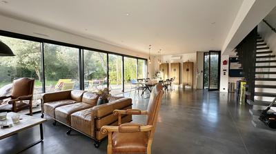 Maison d'architecte - 170 m² - 6 pièces