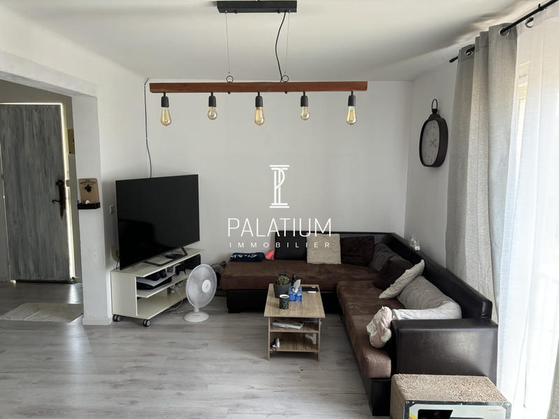 Appartement - 100 m² - 6 pièces