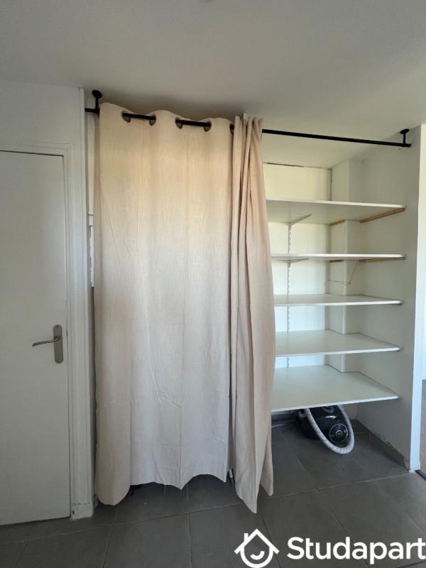Chambre - 14 m² - 1 pièce