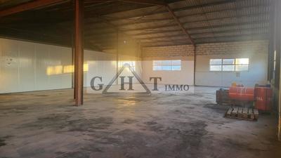 Entrepôt - 1 641 m²