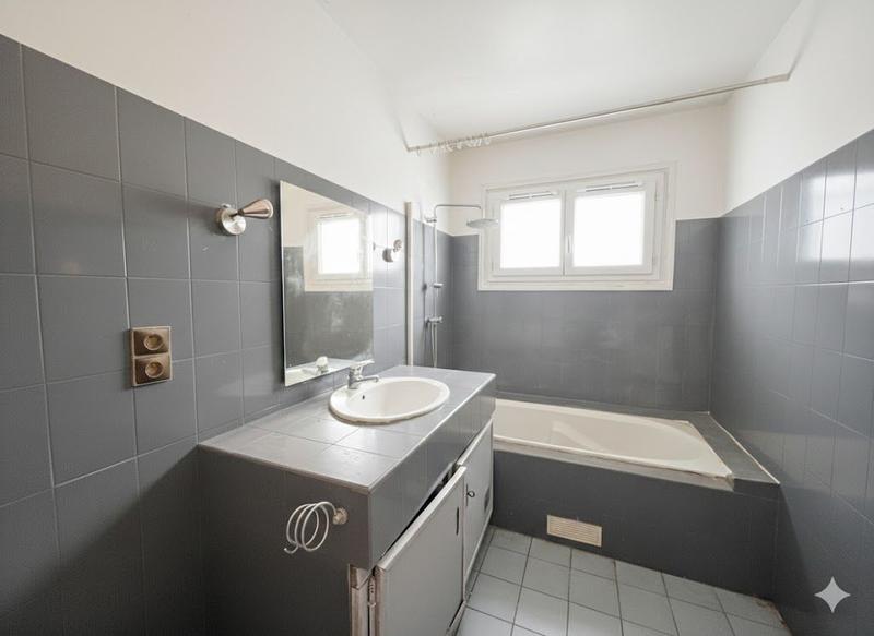 Maison - 104 m² - 4 pièces