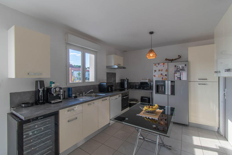 Maison - 92 m² - 5 pièces