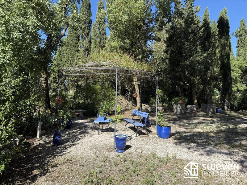 Maison ancienne - 409 m² - 17 pièces