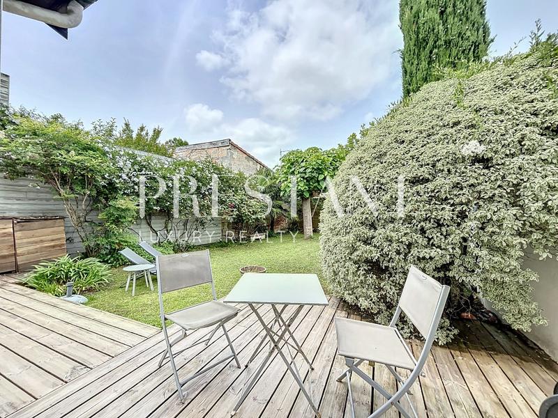 Maison - 195 m² - 8 pièces