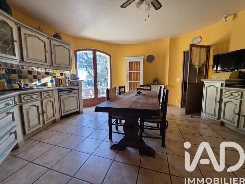 Maison - 210 m² - 6 pièces